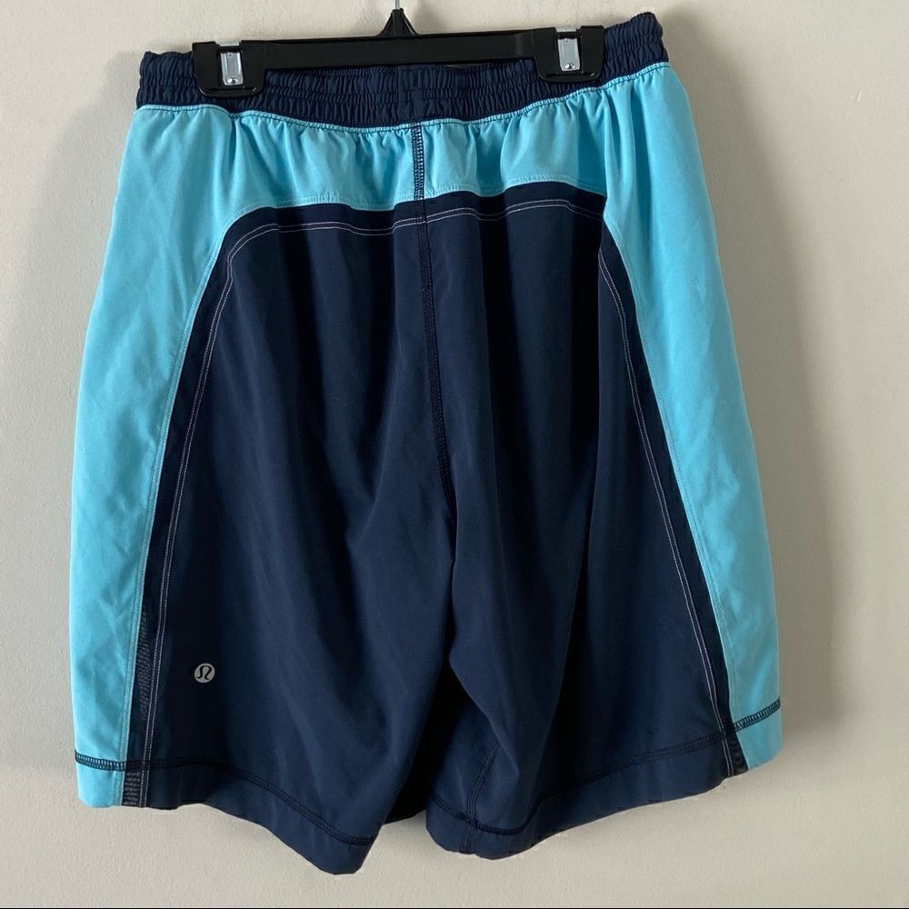 lululemon 9” Pace Breaker Short two toned blue lined - Picture 2 of 6